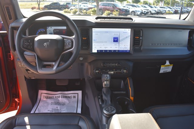 Used 2024 Ford Bronco Badlands AWD/4WD image 17