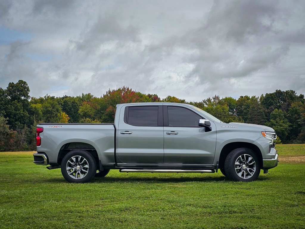 Used 2026 Chevrolet Silverado 1500 LT AWD/4WD image 3