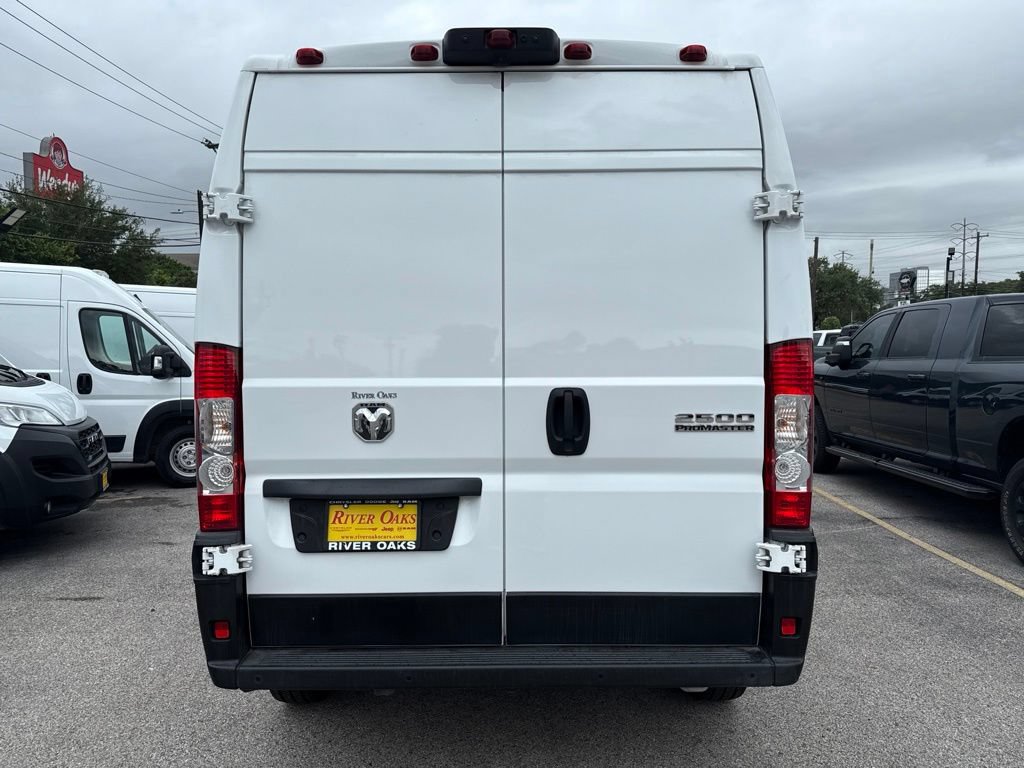 Used 2026 RAM ProMaster 2500 w/ Safety Group FWD image 5