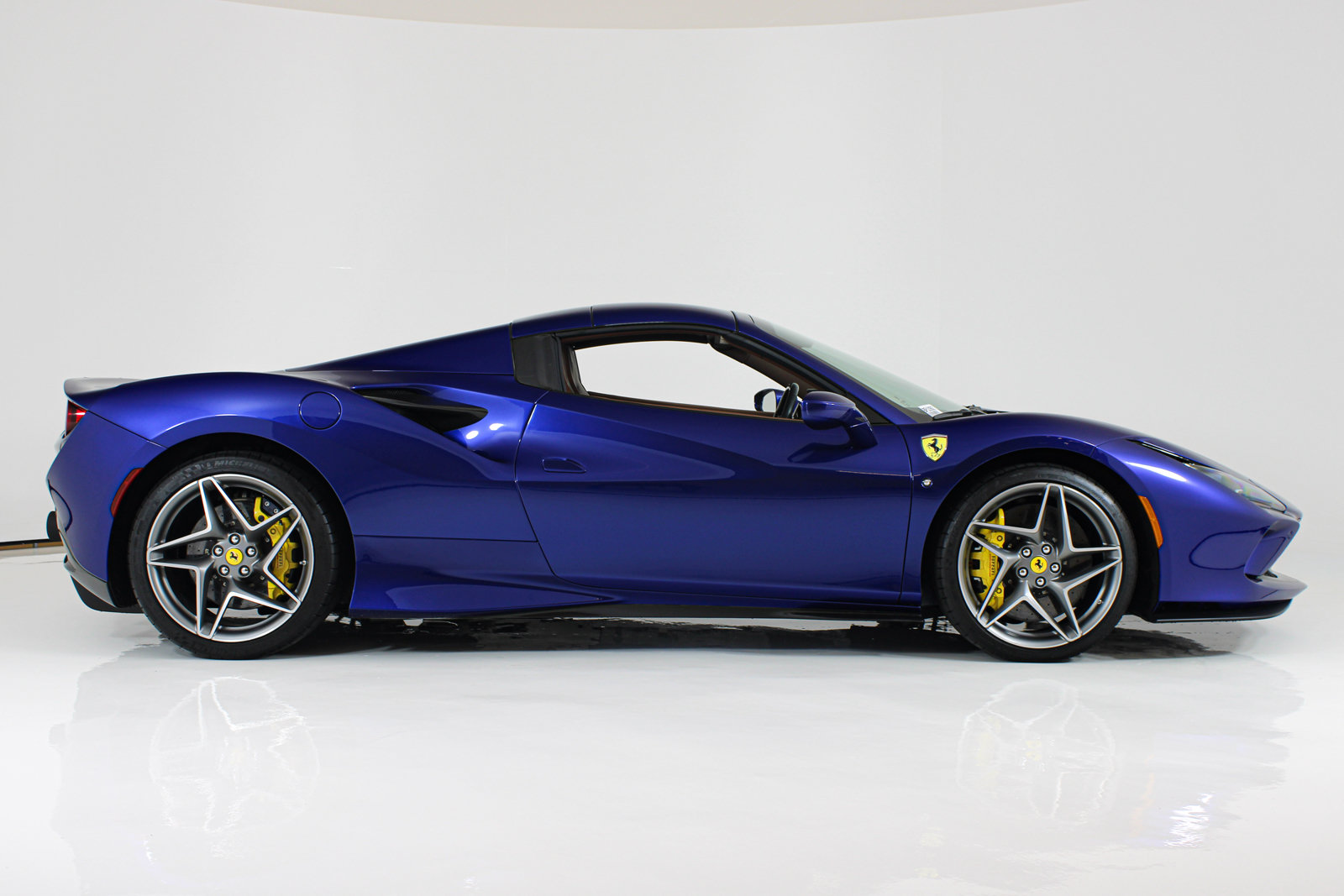 Certified 2023 Ferrari F8 Tributo RWD image 13
