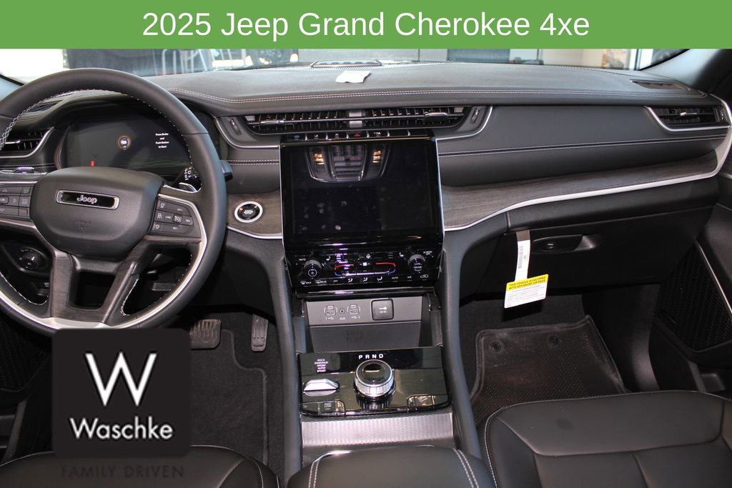 New 2025 Jeep Grand Cherokee Limited 4xe w/ Trailer Tow Package image 27