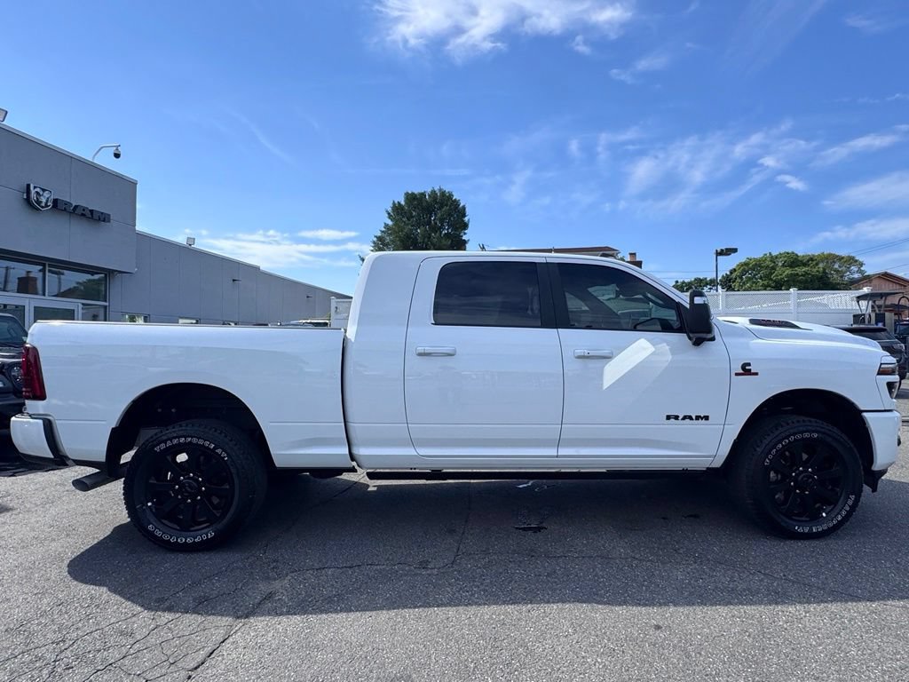 Used 2026 RAM 2500 Laramie AWD/4WD image 9