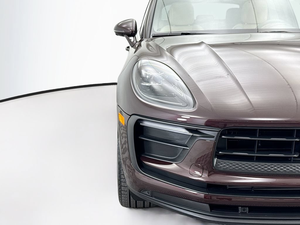 Used 2026 Porsche Macan AWD/4WD image 12