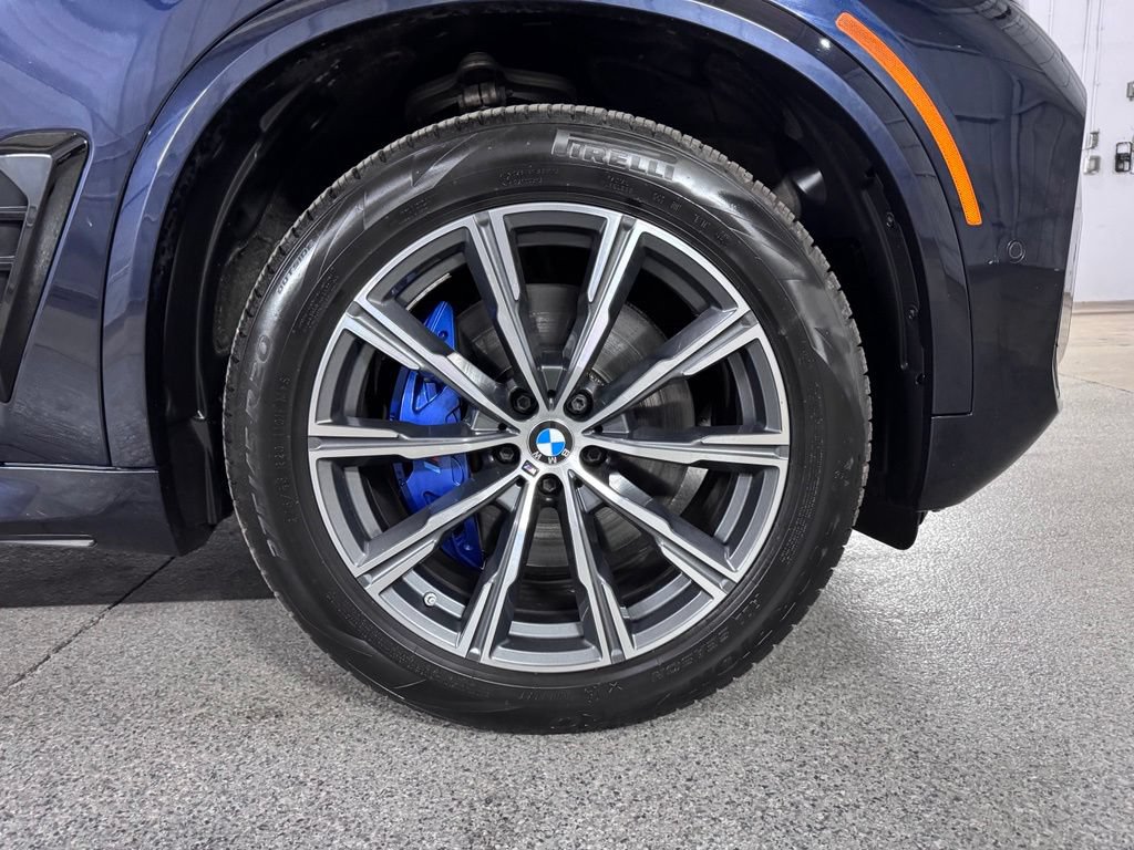 Used 2024 BMW X5 xDrive40i w/ M Sport Package AWD/4WD image 5