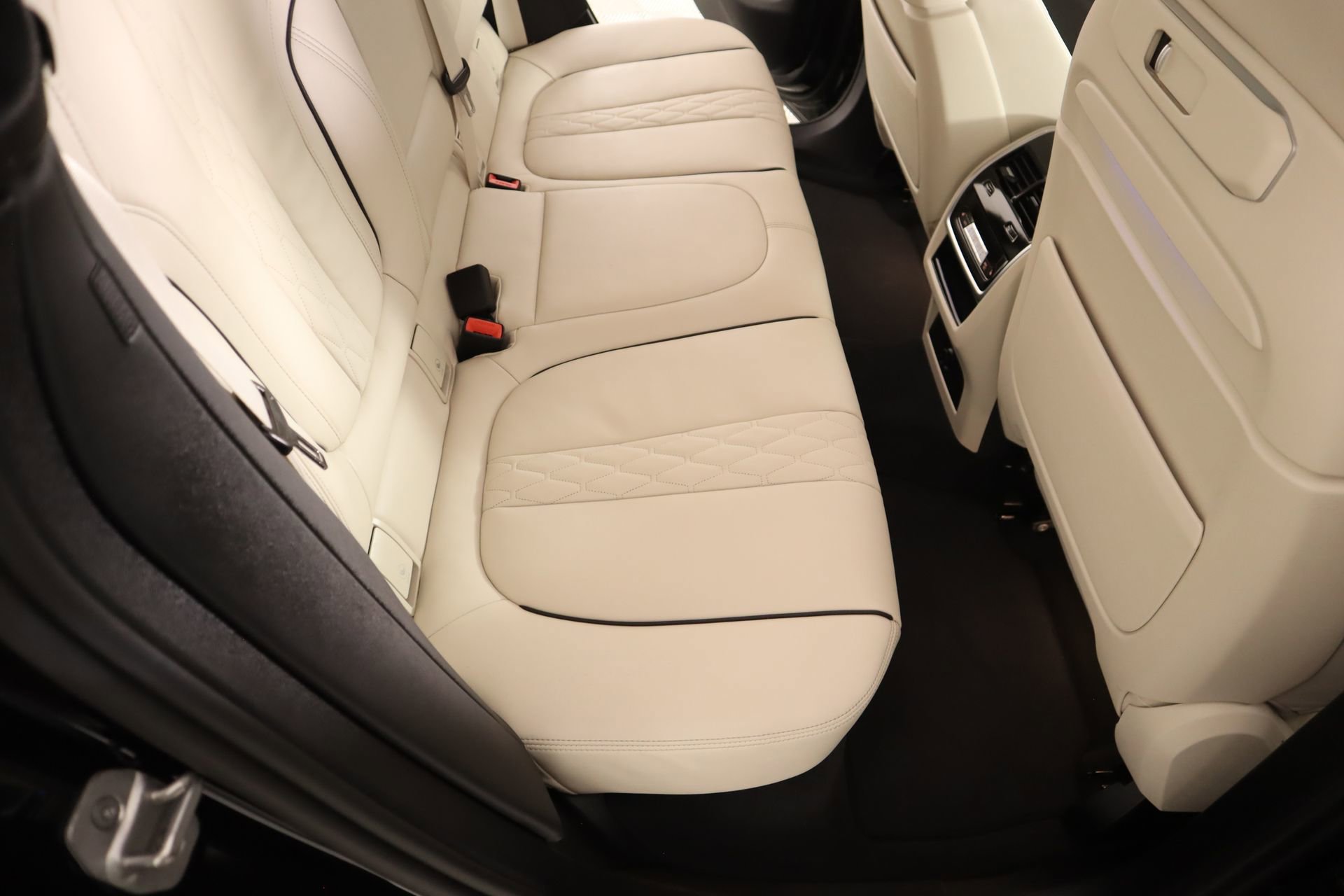 Used 2026 BMW X6 M60i image 15