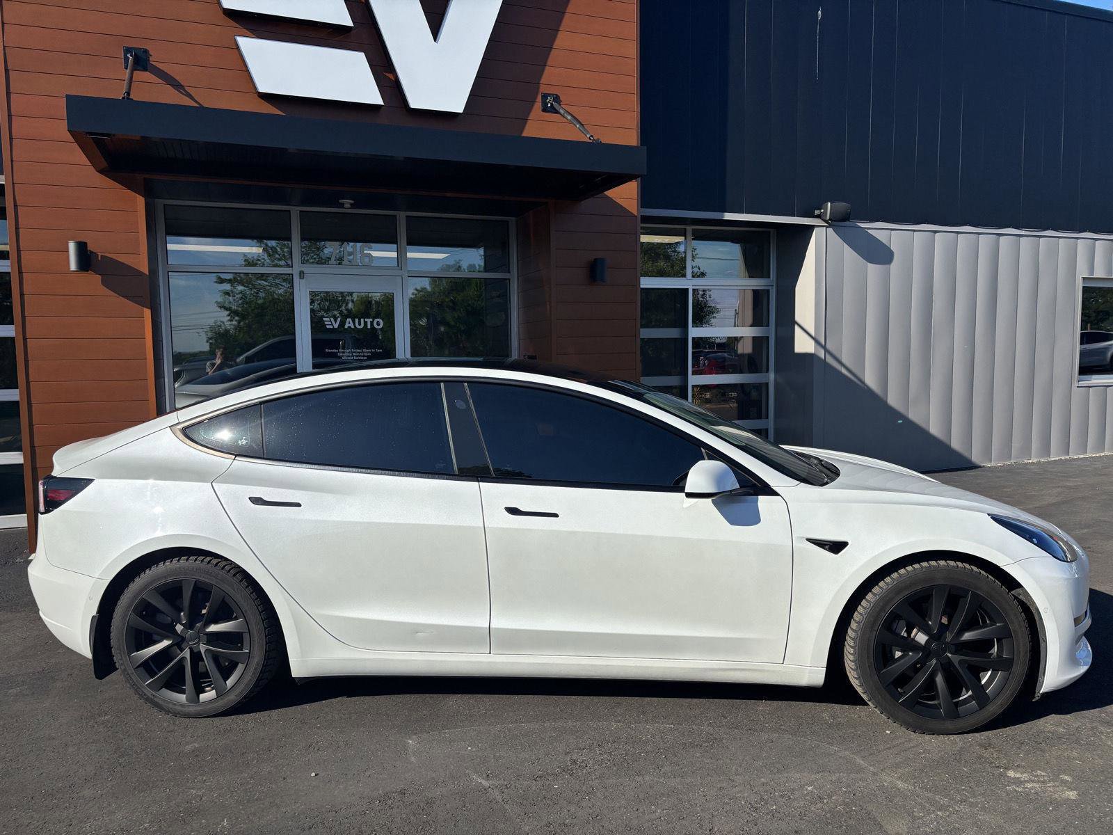 Used 2021 Tesla Model 3 Standard Range Plus RWD image 2