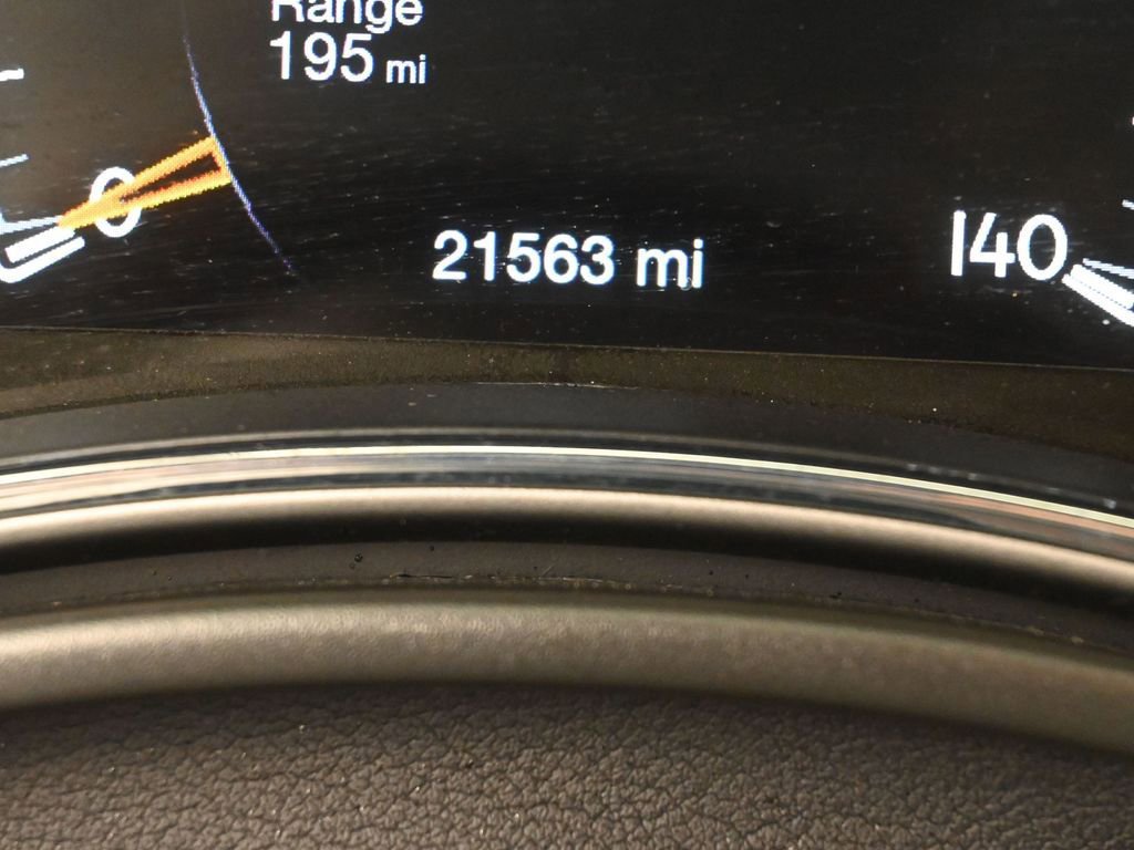 Used 2021 Jeep Grand Cherokee Limited image 31