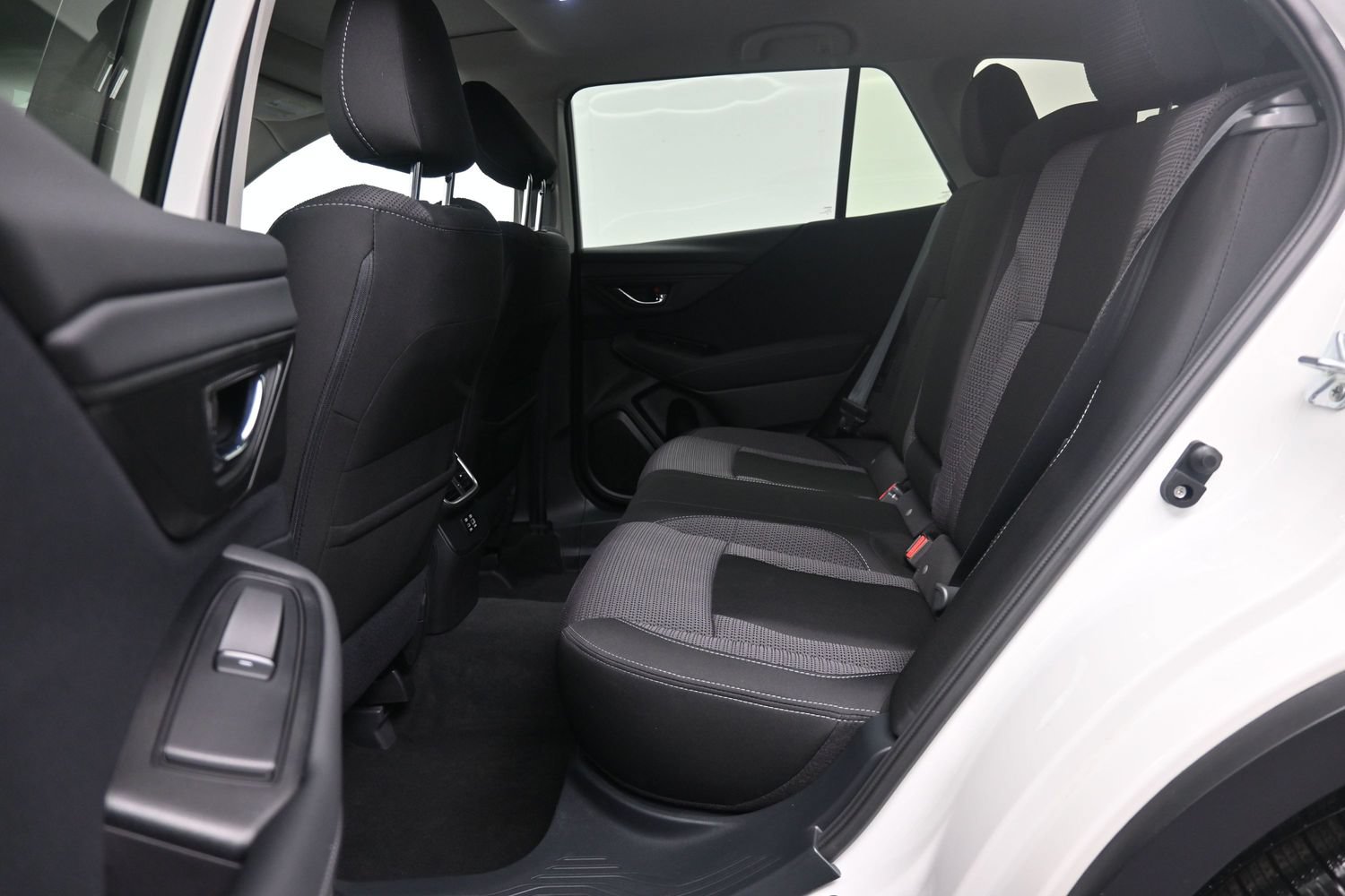 Used 2023 Subaru Outback Premium AWD/4WD image 14