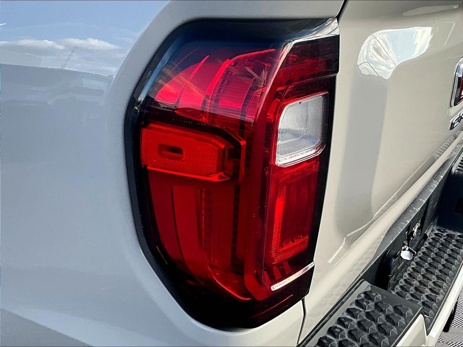 New 2026 GMC Canyon AT4 w/ Technology Plus Package AWD/4WD image 15