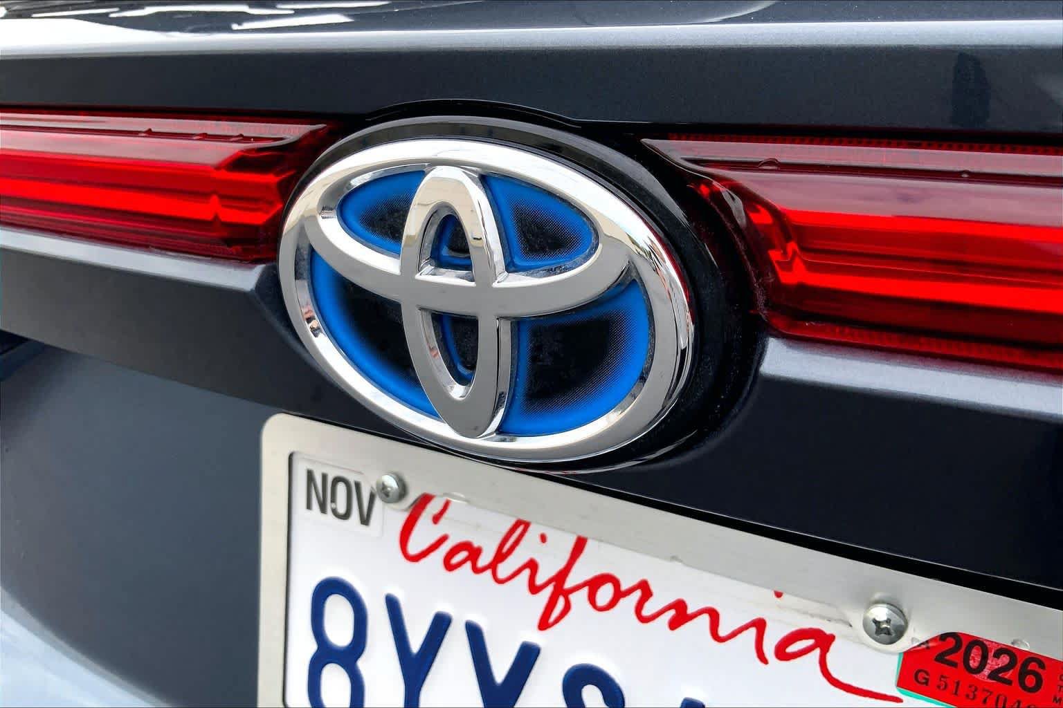 Used 2021 Toyota Venza LE AWD/4WD image 30