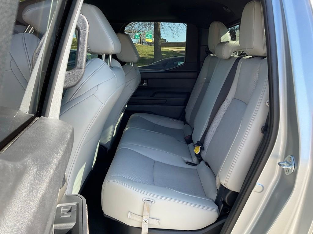 Used 2024 Toyota Tacoma Limited w/ Limited Package (LT) image 21