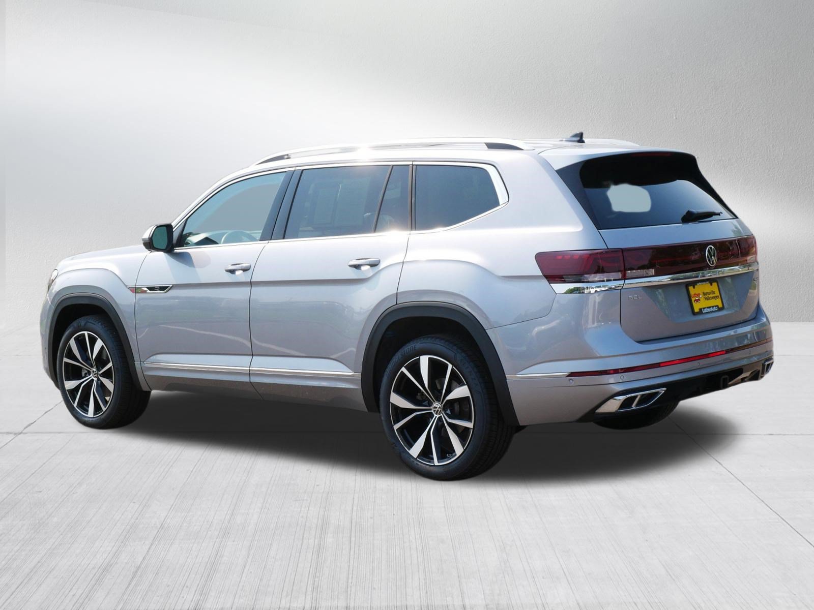 Certified 2026 Volkswagen Atlas SEL Premium R-Line AWD/4WD image 5