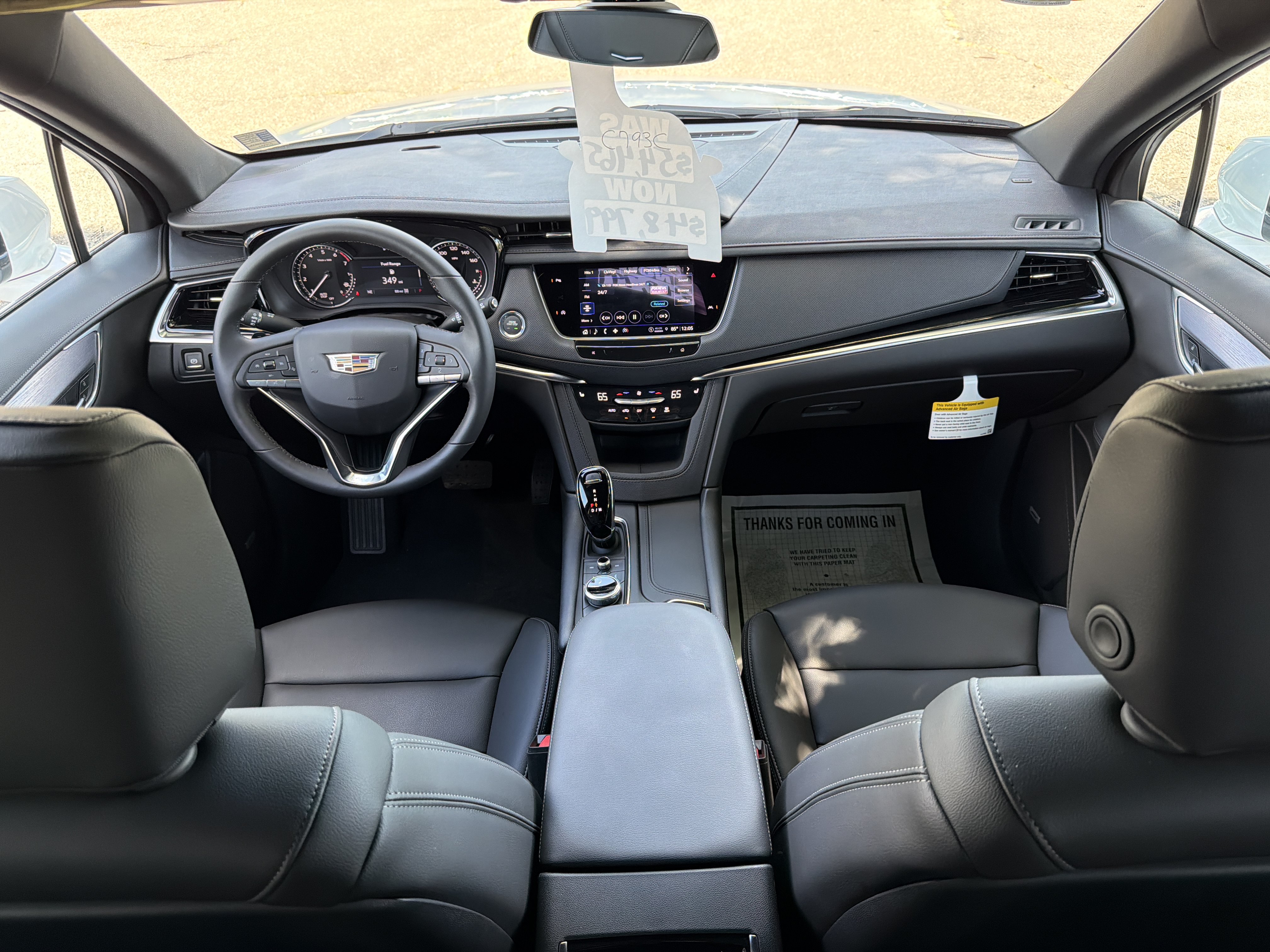 Used 2025 Cadillac XT6 Luxury AWD/4WD image 32