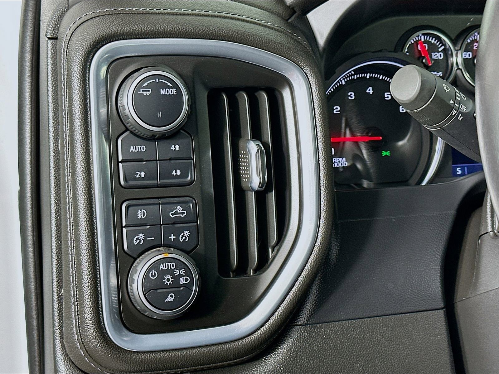 Used 2022 Chevrolet Silverado 2500 LTZ w/ Gooseneck/5TH Wheel Package image 11