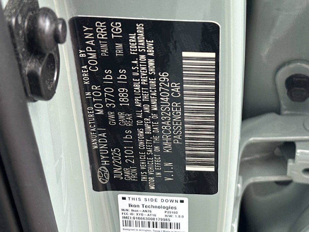 Used 2025 Hyundai Venue SEL FWD image 35