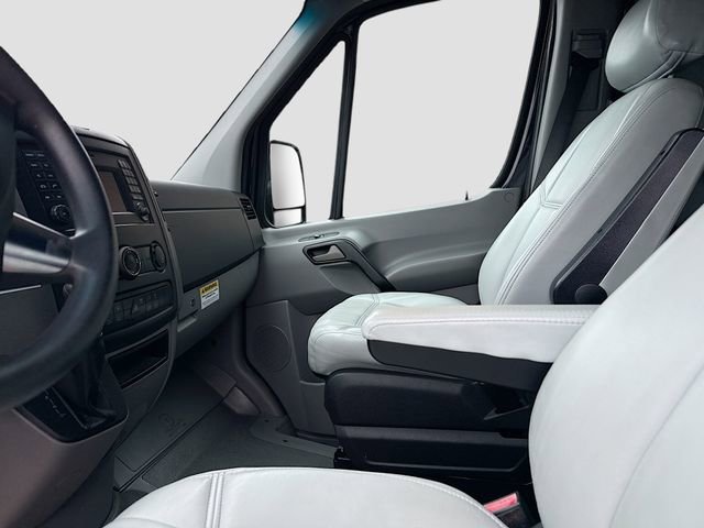 Used 2015 Mercedes-Benz Sprinter 2500 image 22