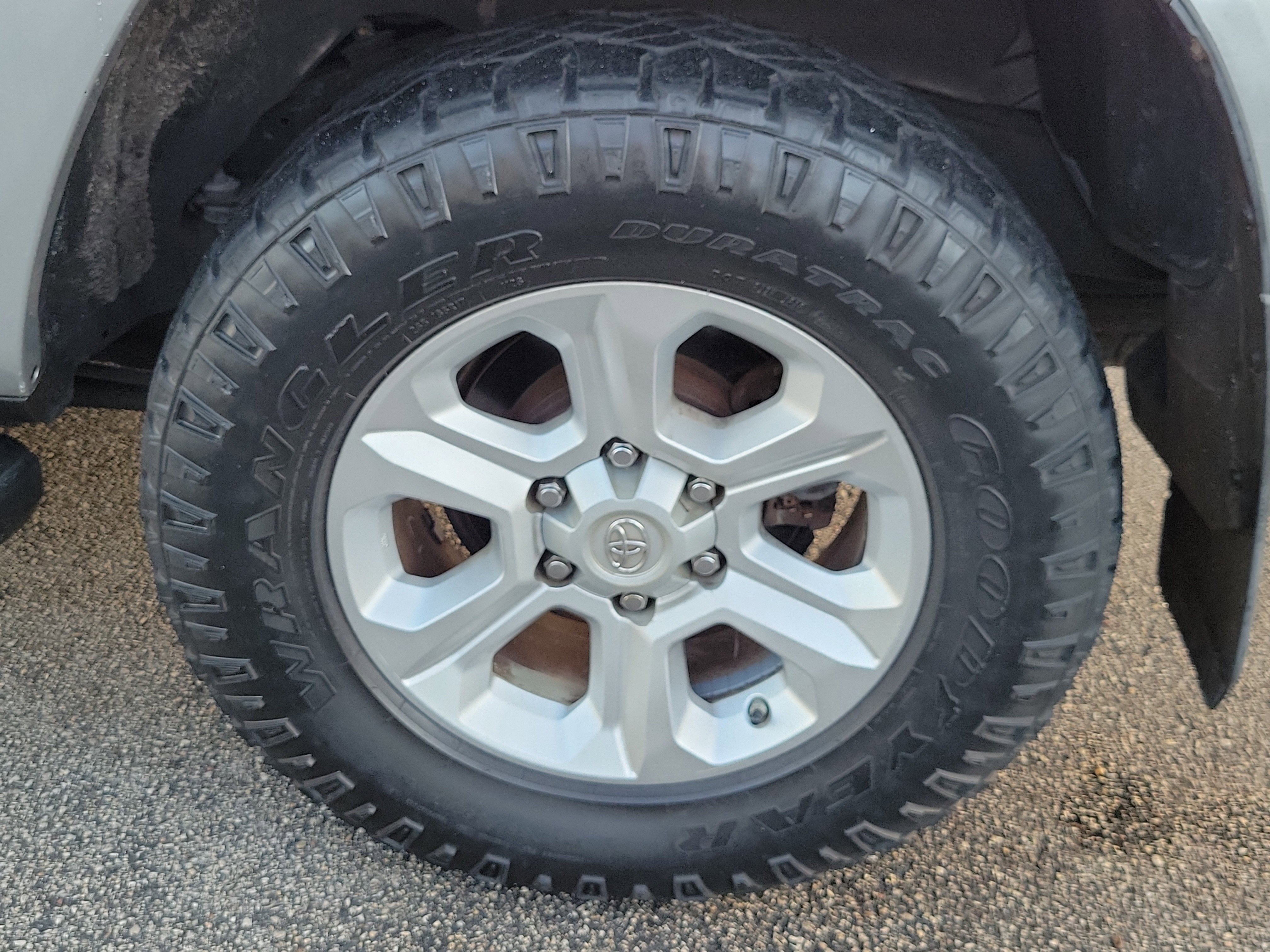 Used 2014 Toyota 4Runner SR5 image 9