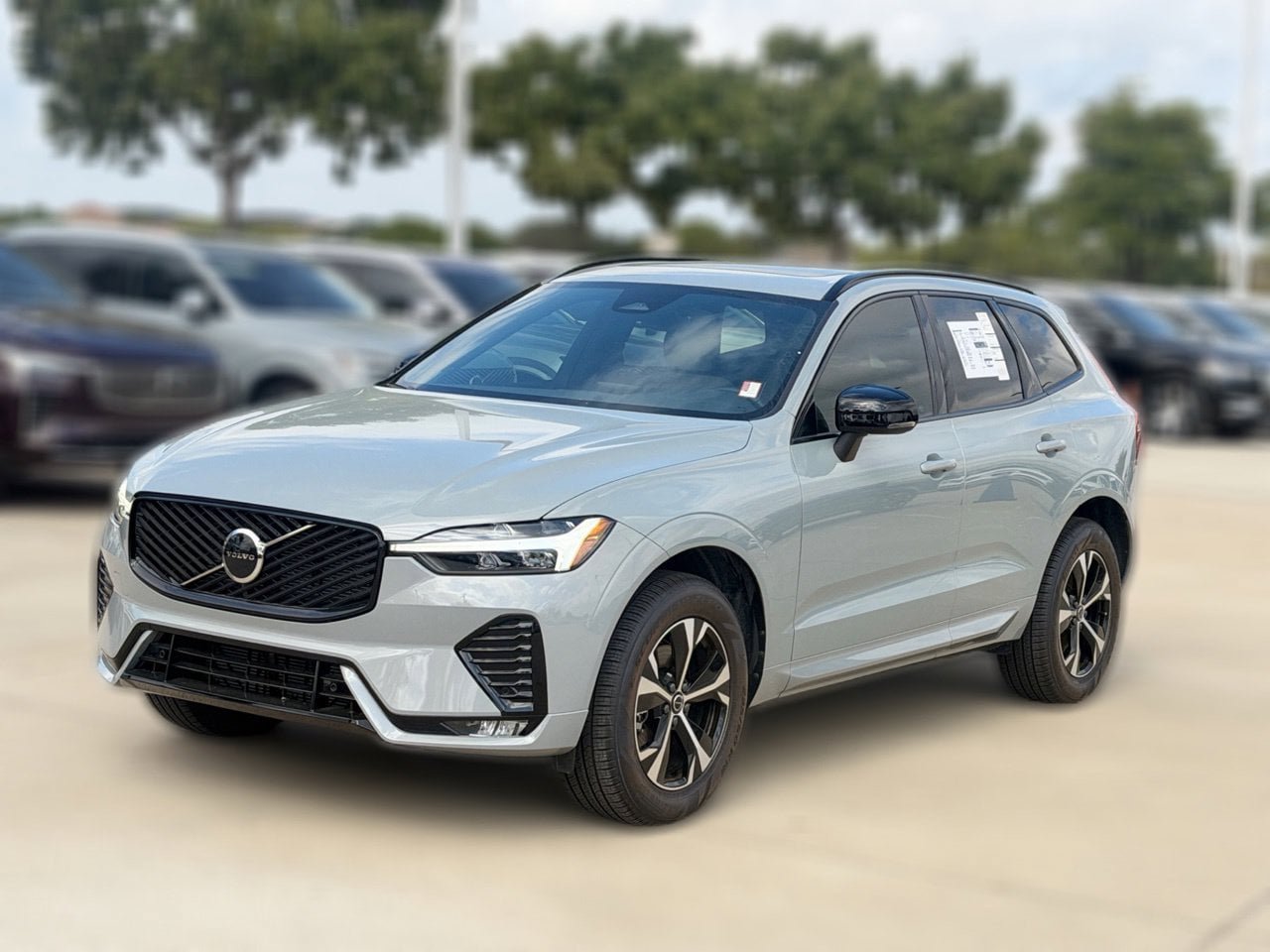 New 2026 Volvo XC60 B5 Core AWD/4WD image 2