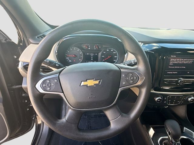 Used 2023 Chevrolet Traverse LS image 11