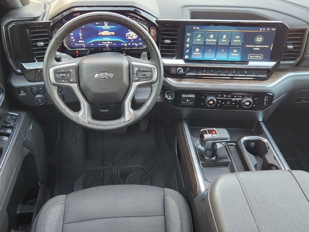 Used 2025 Chevrolet Silverado 1500 LT Trail Boss w/ Convenience Package II AWD/4WD image 25