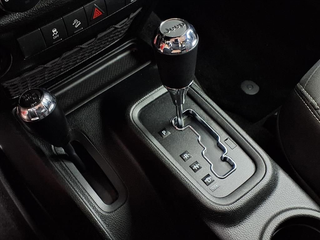 Used 2018 Jeep Wrangler Rubicon w/ Power Convenience Group image 20