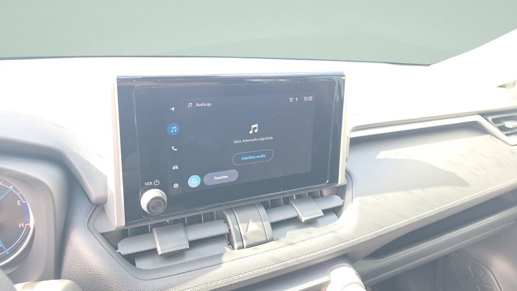 Used 2025 Toyota RAV4 XLE image 21