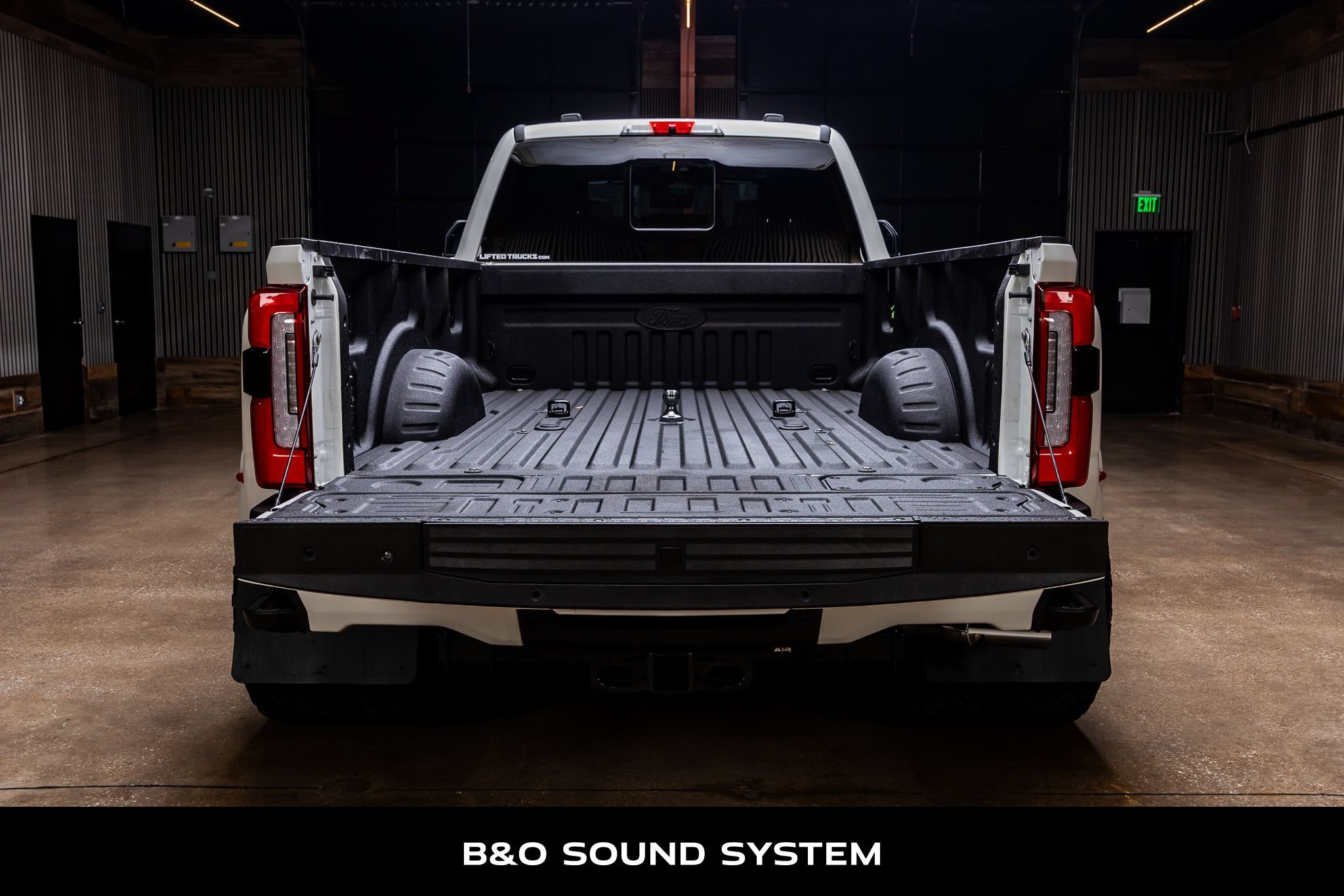 Used 2024 Ford F450 Platinum w/ FX4 Off-Road Package AWD/4WD image 9