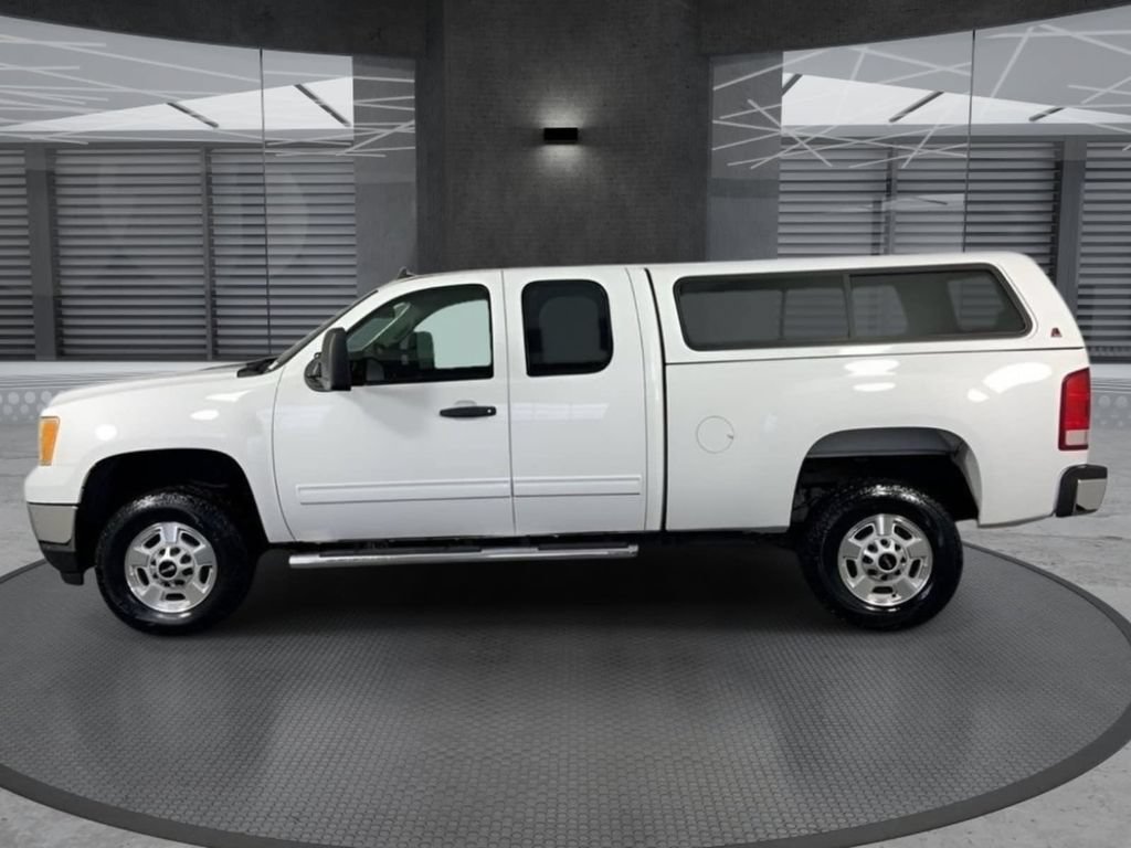 Used 2013 GMC Sierra 2500 SLE w/ SLE Preferred Package AWD/4WD image 8