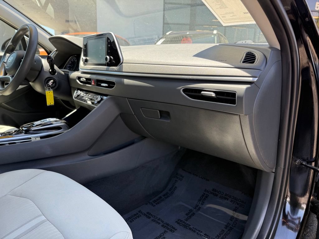 Used 2023 Hyundai Sonata SE w/ Cargo Package FWD image 16