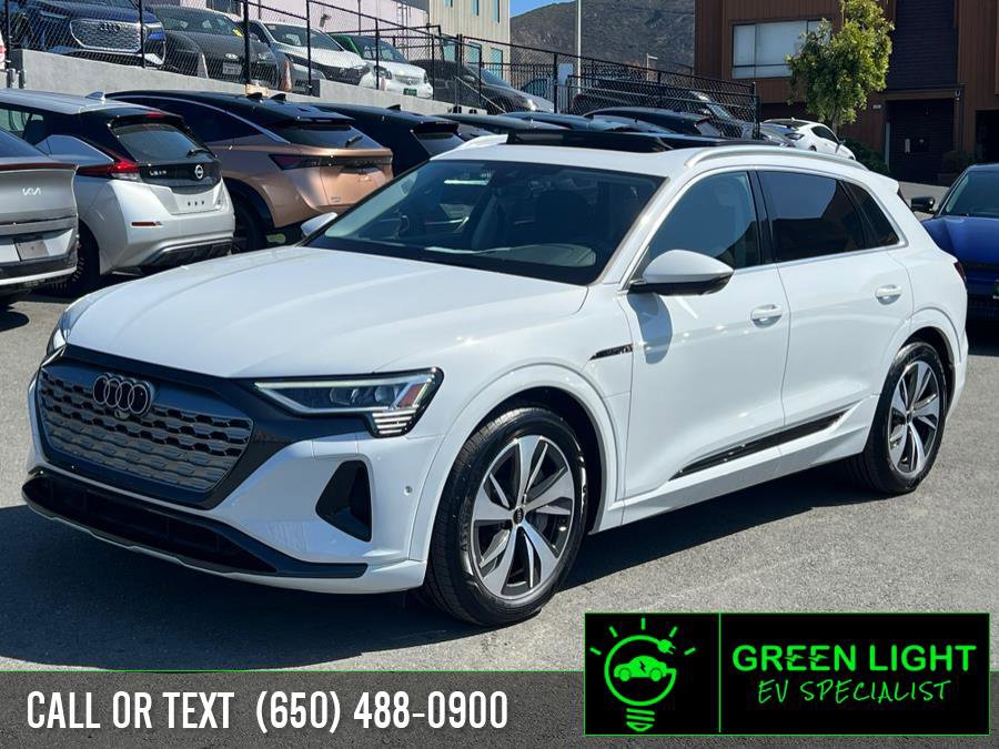 Used 2024 Audi Q8 e-tron Premium Plus w/ Premium Plus Package video 1