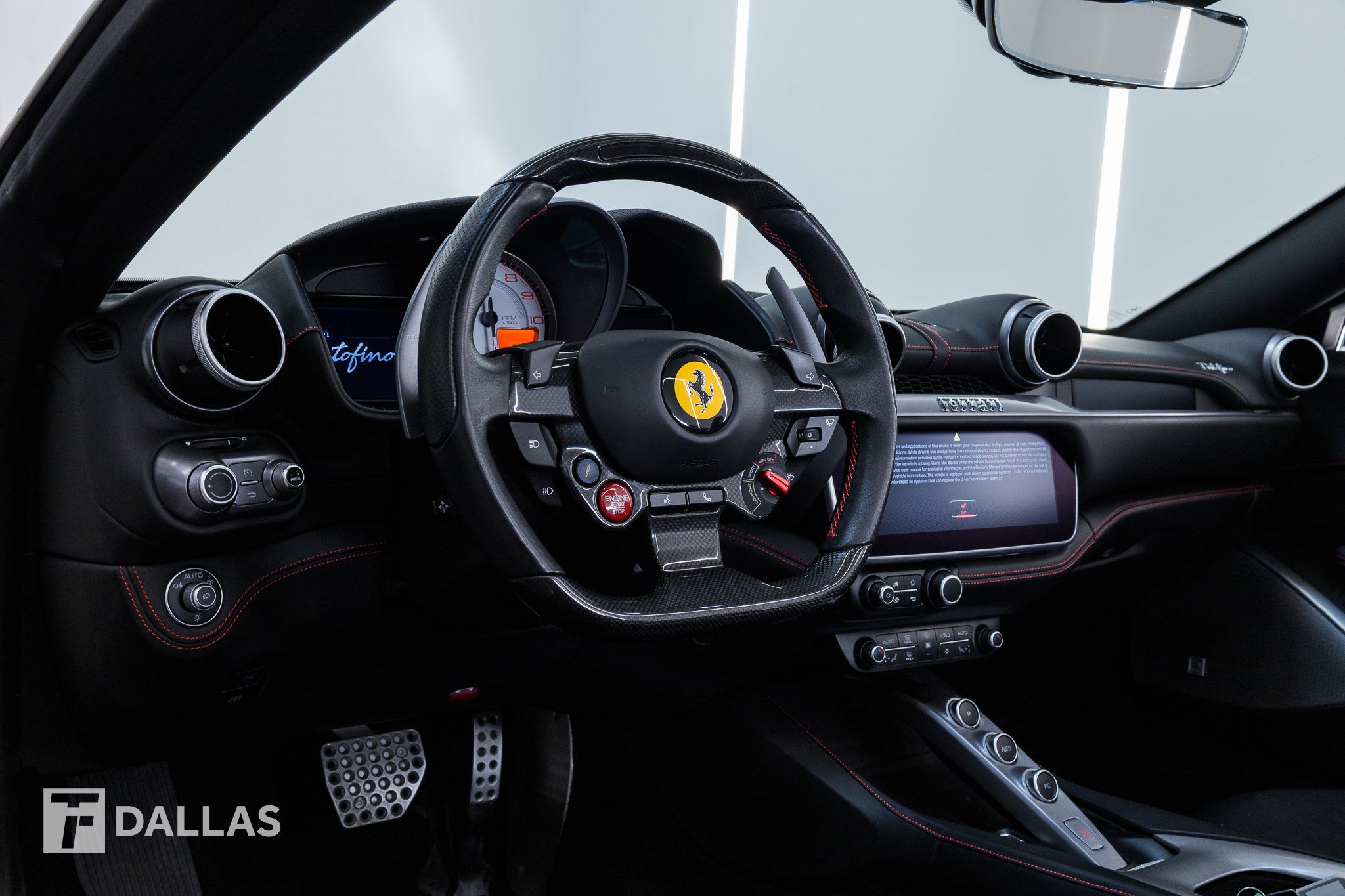 Used 2020 Ferrari Portofino RWD image 21