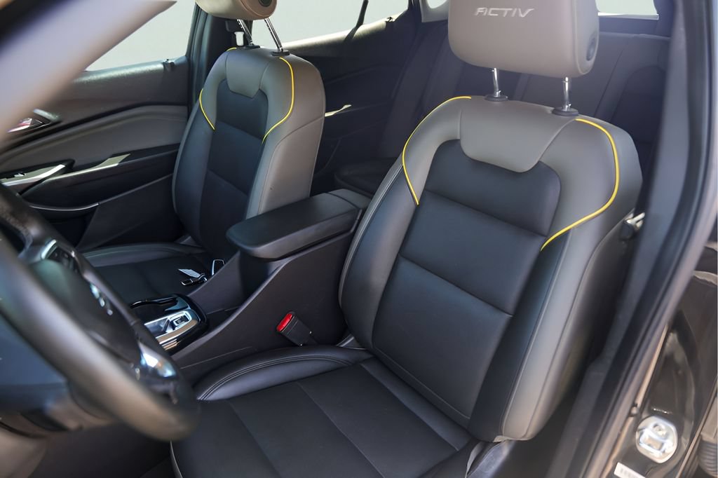 Used 2025 Chevrolet Trax ACTIV FWD image 10