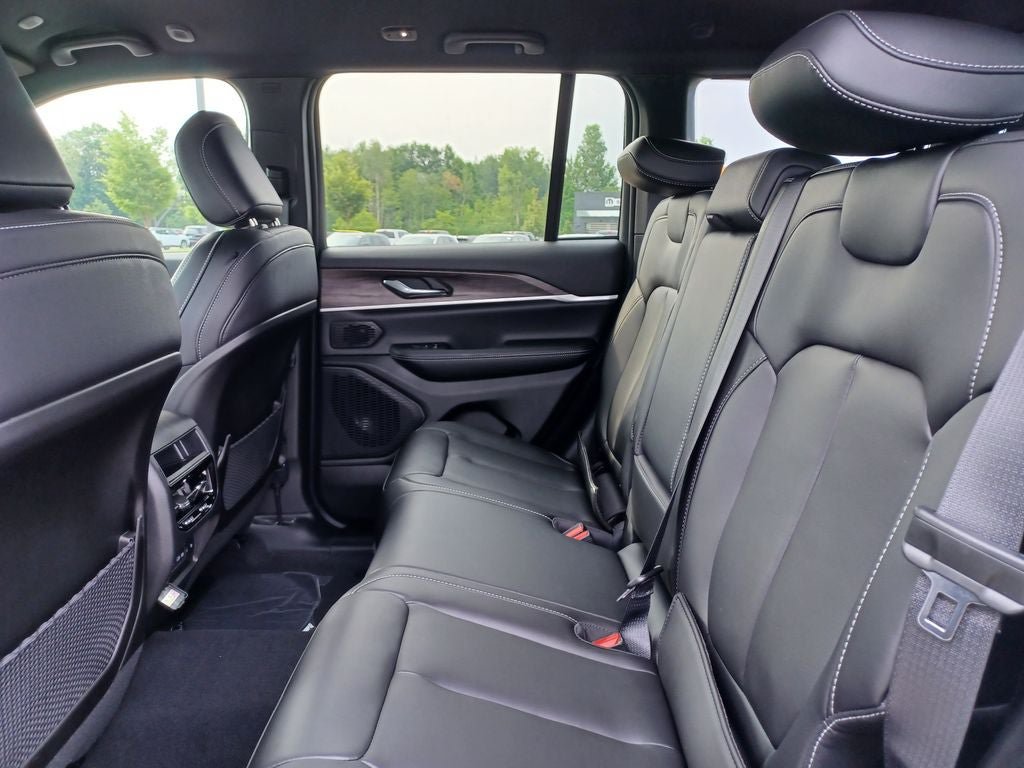 New 2026 Jeep Grand Cherokee Limited AWD/4WD image 27