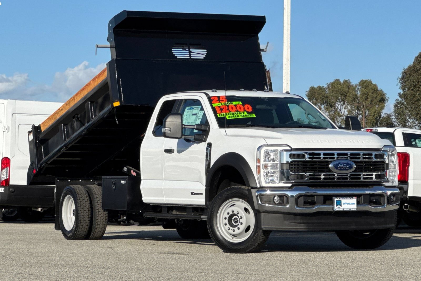 New 2025 Ford F550 4x4 SuperCab Super Duty image 2