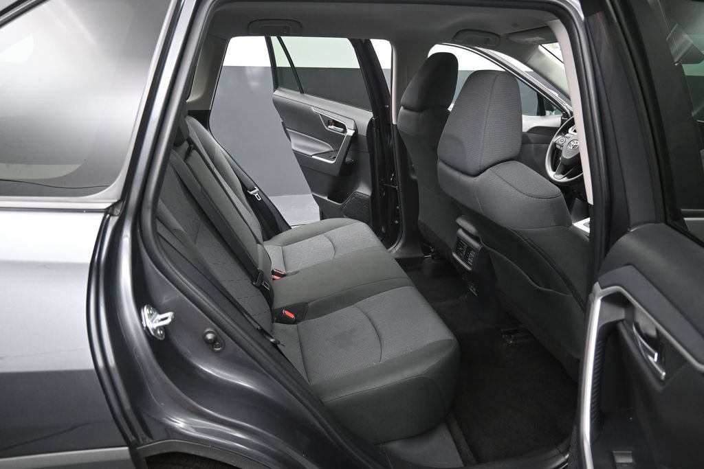 Certified 2025 Toyota RAV4 XLE AWD/4WD image 30