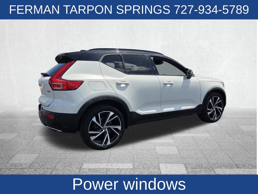 Used 2020 Volvo XC40 T4 R-Design w/ Protection Package Premier image 10