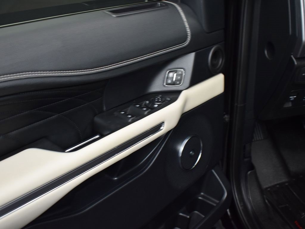 Used 2019 Ford Expedition Platinum image 6