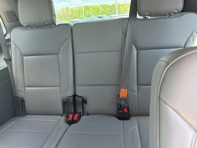 Used 2023 GMC Yukon SLT w/ SLT Premium Package AWD/4WD image 9