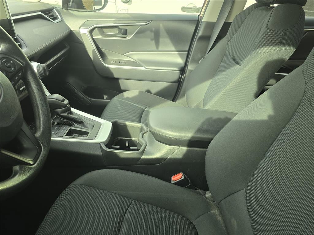 Used 2023 Toyota RAV4 LE image 9