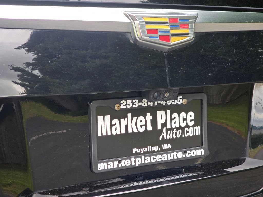 Used 2017 Cadillac Escalade Premium Luxury AWD/4WD image 14