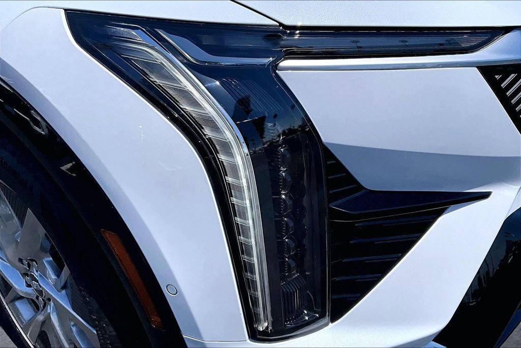 New 2026 Cadillac Optiq Luxury 1 RWD image 14