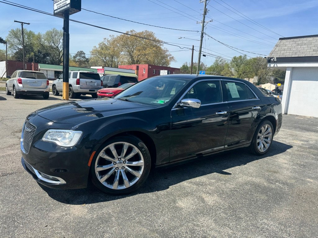 Used 2019 Chrysler 300 Limited image 4