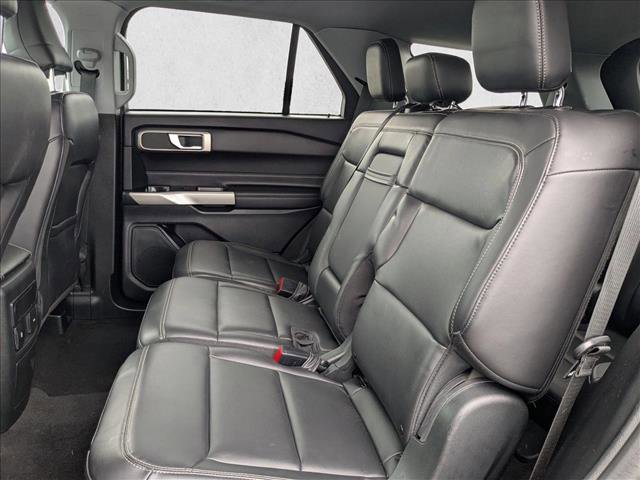 Used 2023 Ford Explorer XLT w/ Equipment Group 202A image 18
