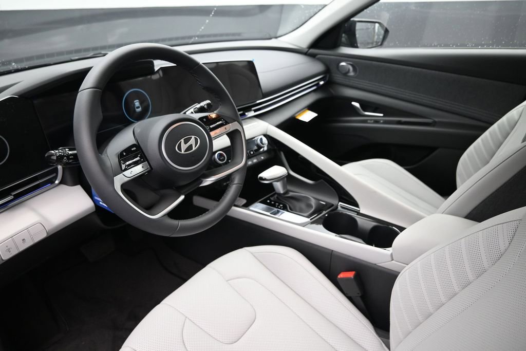 New 2026 Hyundai Elantra Limited FWD image 19