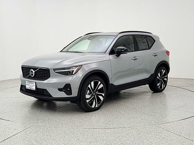 New 2026 Volvo XC40 B5 Plus w/ Climate Package