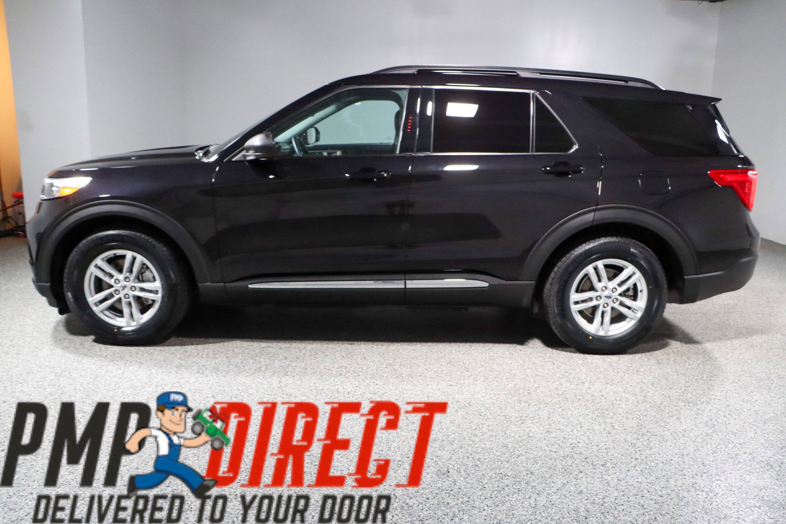 Used 2023 Ford Explorer XLT w/ Equipment Group 202A RWD image 10