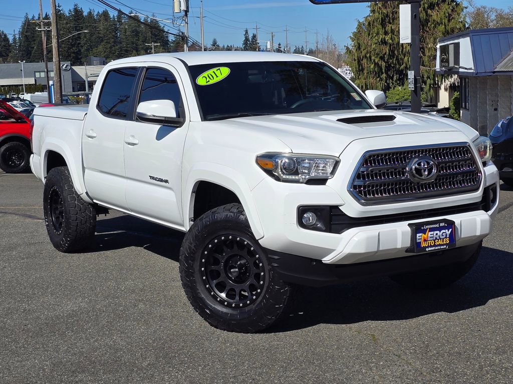 Used 2017 Toyota Tacoma TRD Sport w/ Tow Package (A/T) AWD/4WD image 2