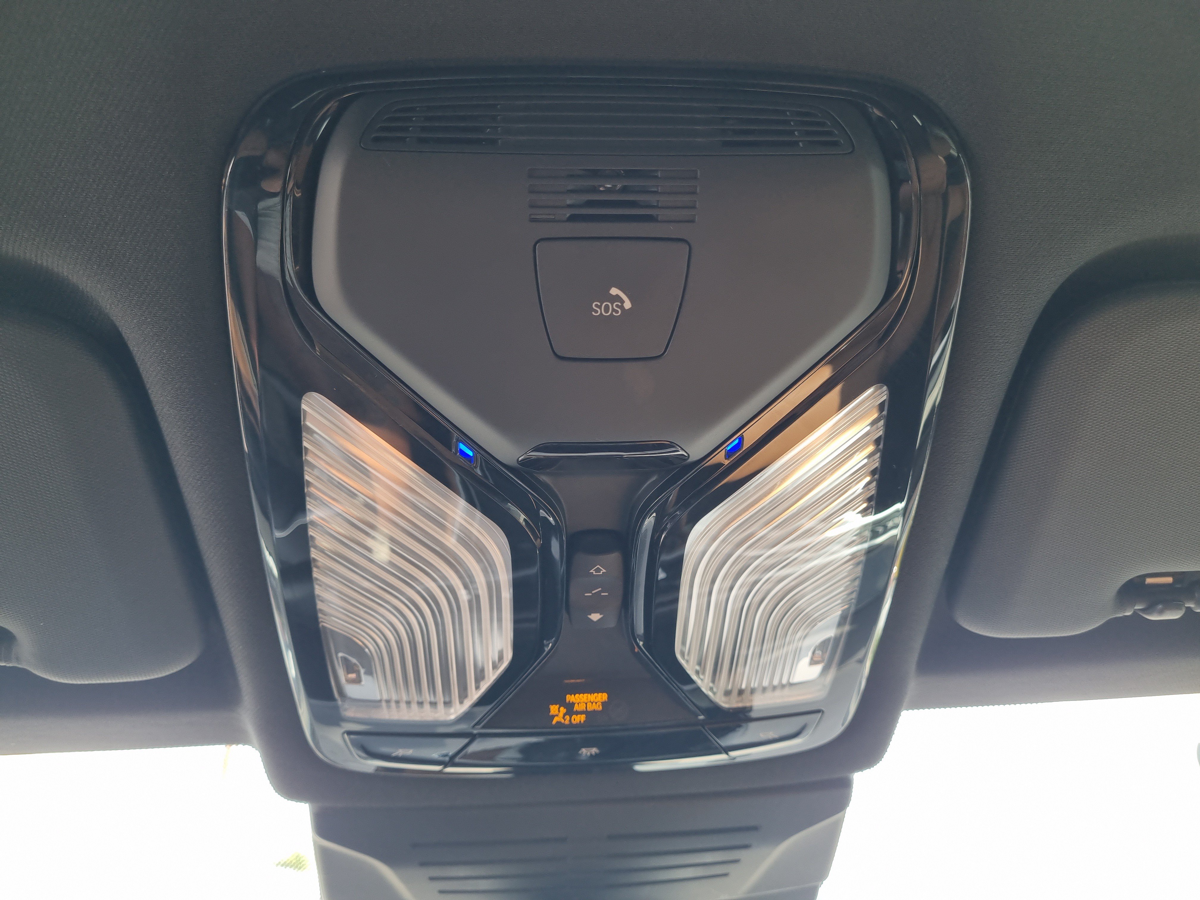 Used 2025 BMW X6 xDrive40i AWD/4WD image 32