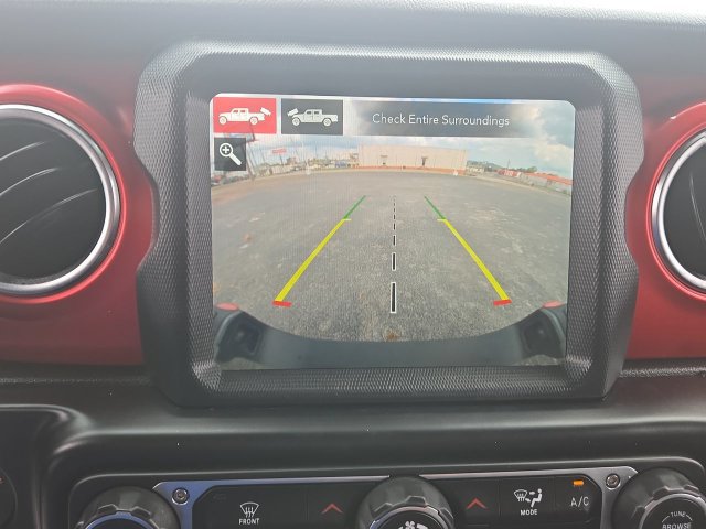 Used 2022 Jeep Gladiator Rubicon w/ LED Lighting Group AWD/4WD image 17