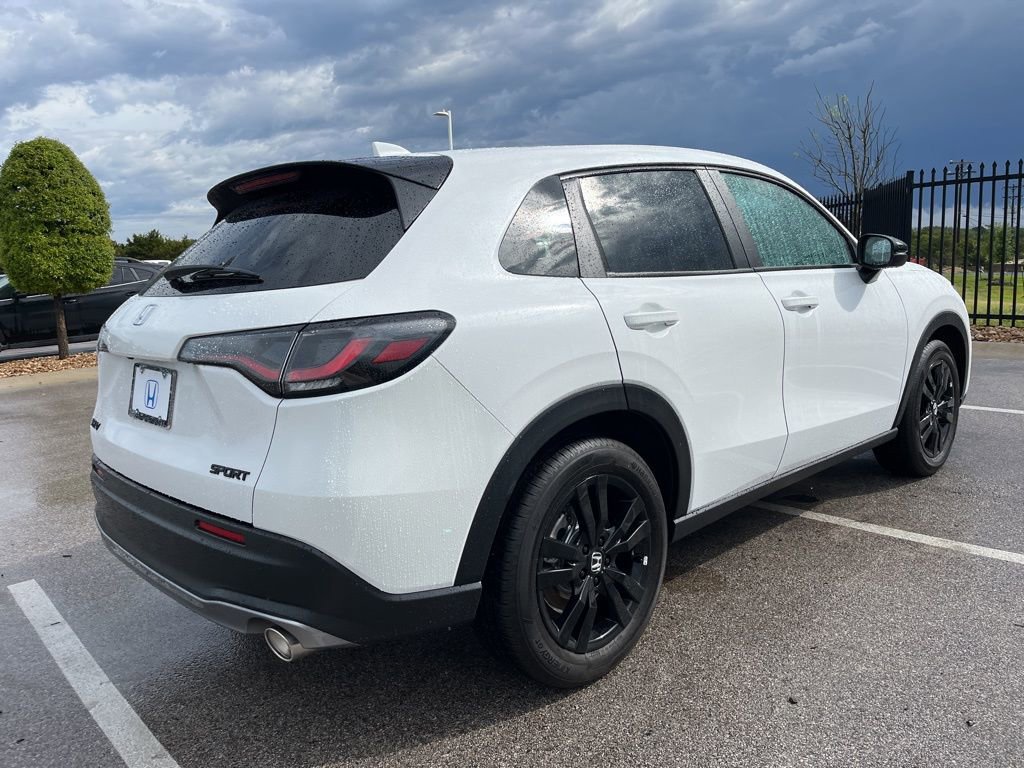 Certified 2026 Honda HR-V Sport image 4